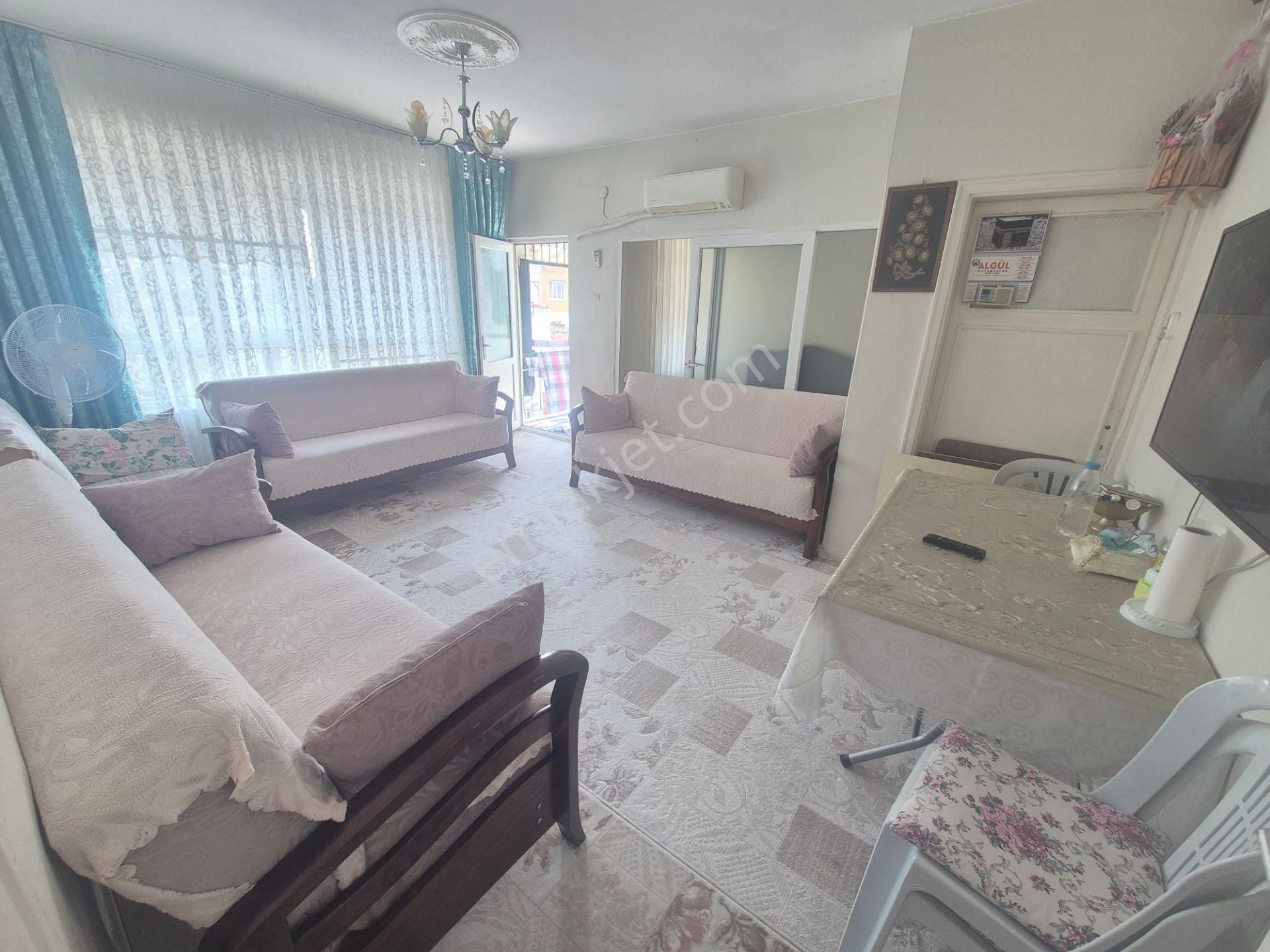 Prestij'den Mithatpaşa'da Geniş Oturumlu Temiz 3+1 Daire