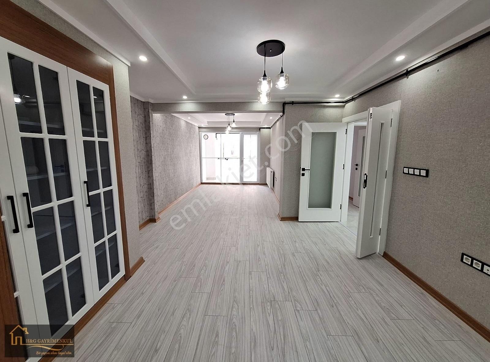 "hg Gayrimenkulden"dikmen Caddesi Üzeri Merkezi Sistem 3+1+2yapl