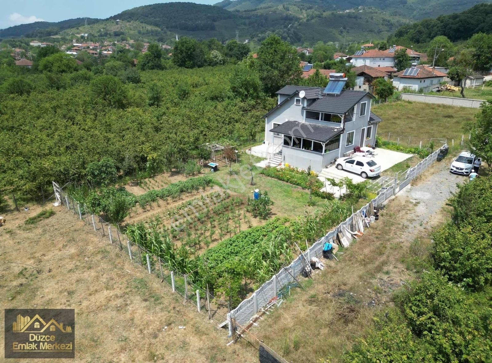 Yeni Vakıf Köyünde 830 M2 Arsa İçinde 3 Yıllık 4+1 Dublex Ev