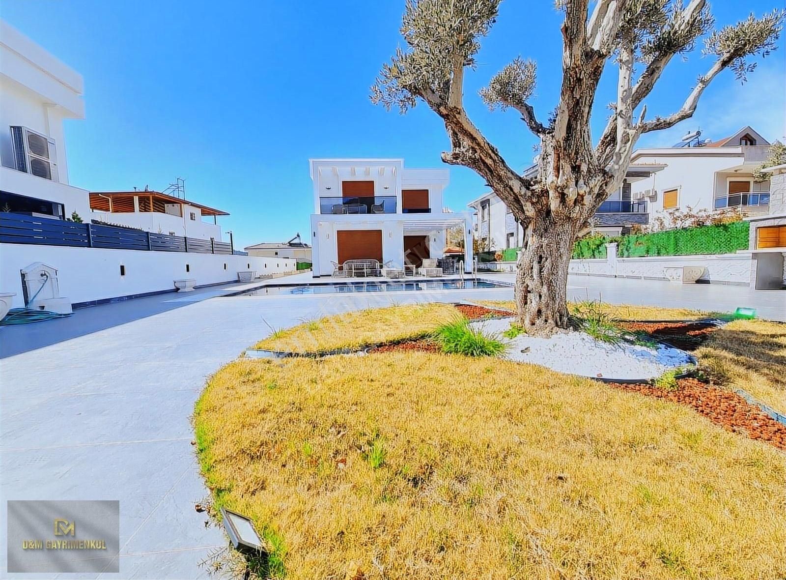 Akbük'de Full Eşyalı 600m2 Arsa'ya Sahip Beyaz Saray - Görsel 24