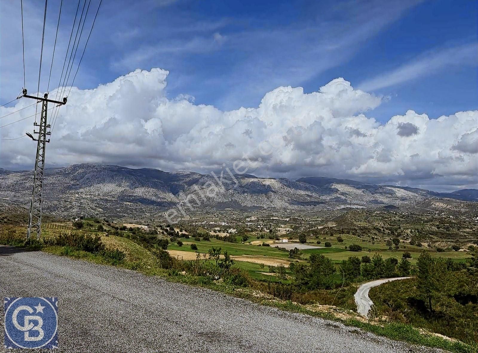 Aksazda 922 M2 Tek Tapu Satılık Tarla Takaslı