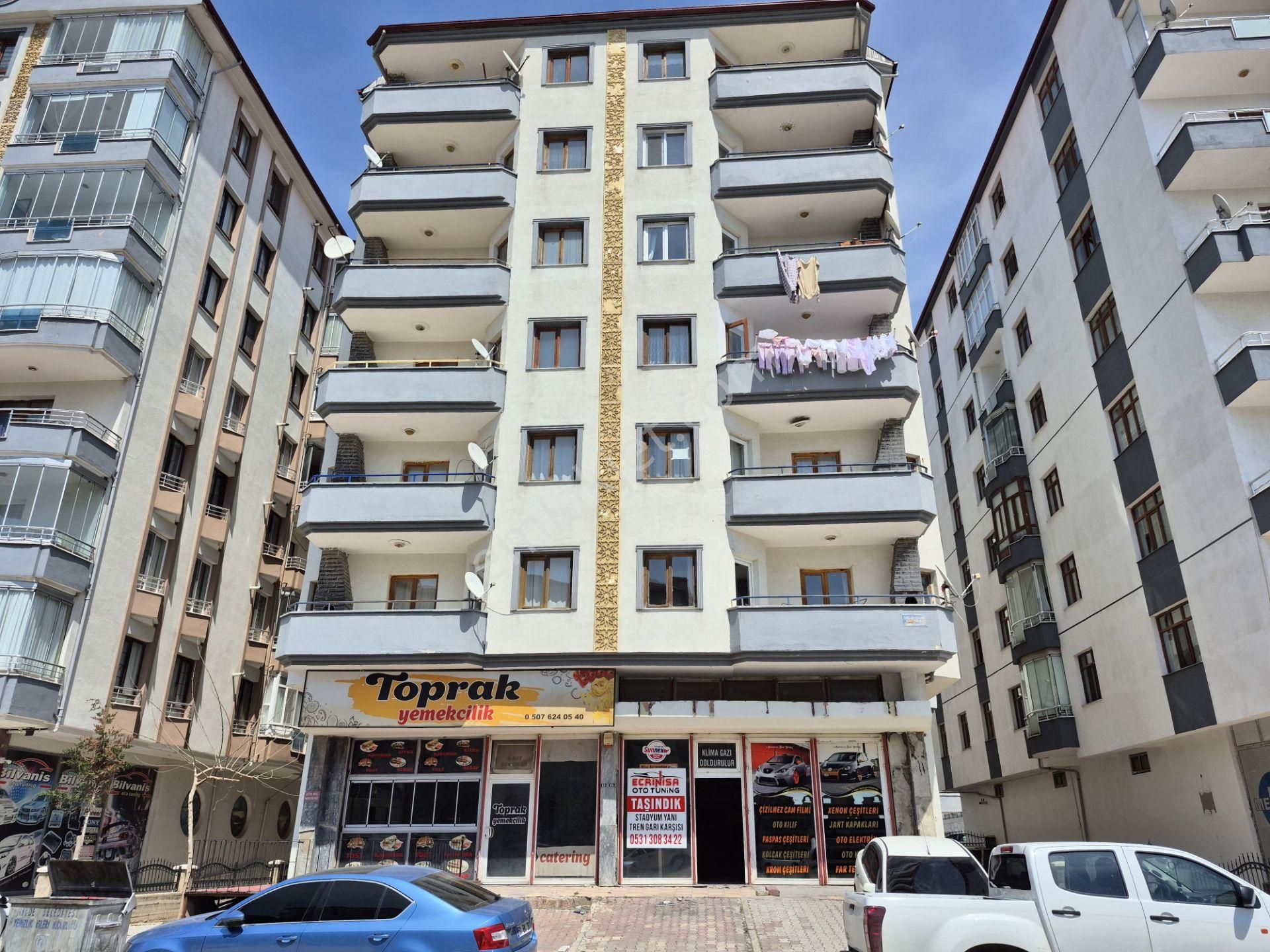 Yağmurlar Gayr. Selçuk Mah Mezba Cad Kiralık 300m² Dükkan