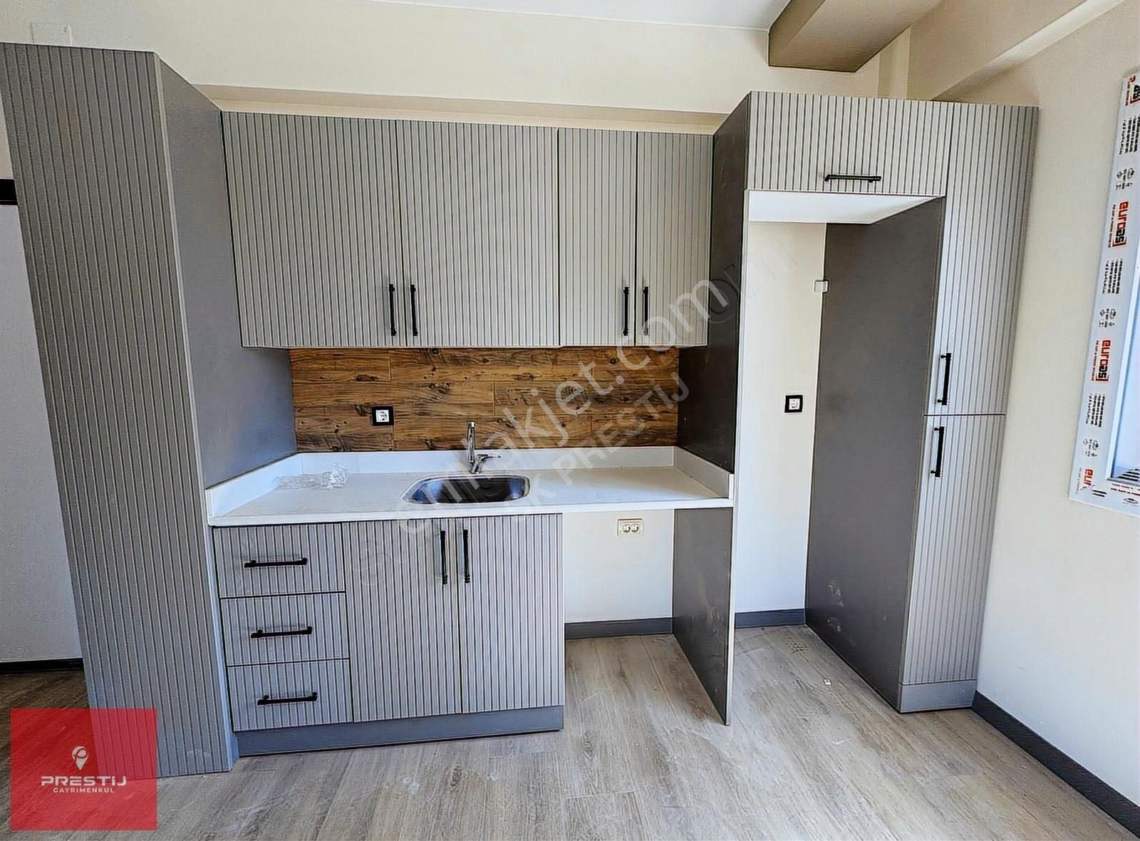 Gültepede İskanlı Ana Yola Yakın 1+1 Satılık Daire