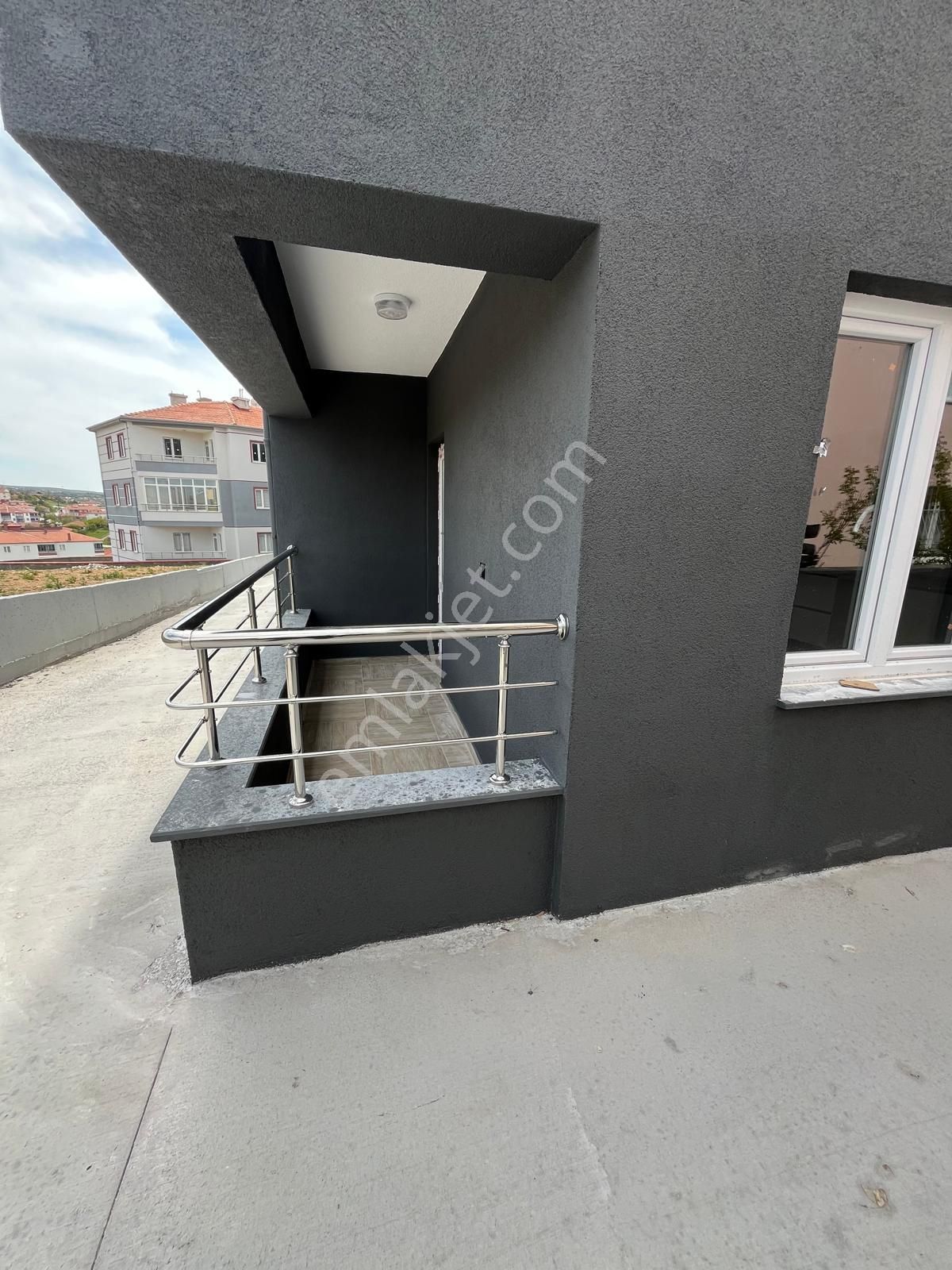 Bahçelievler Mahalllesi Ceylan Market Arkasında Okullar Yanında 1+0 Daire