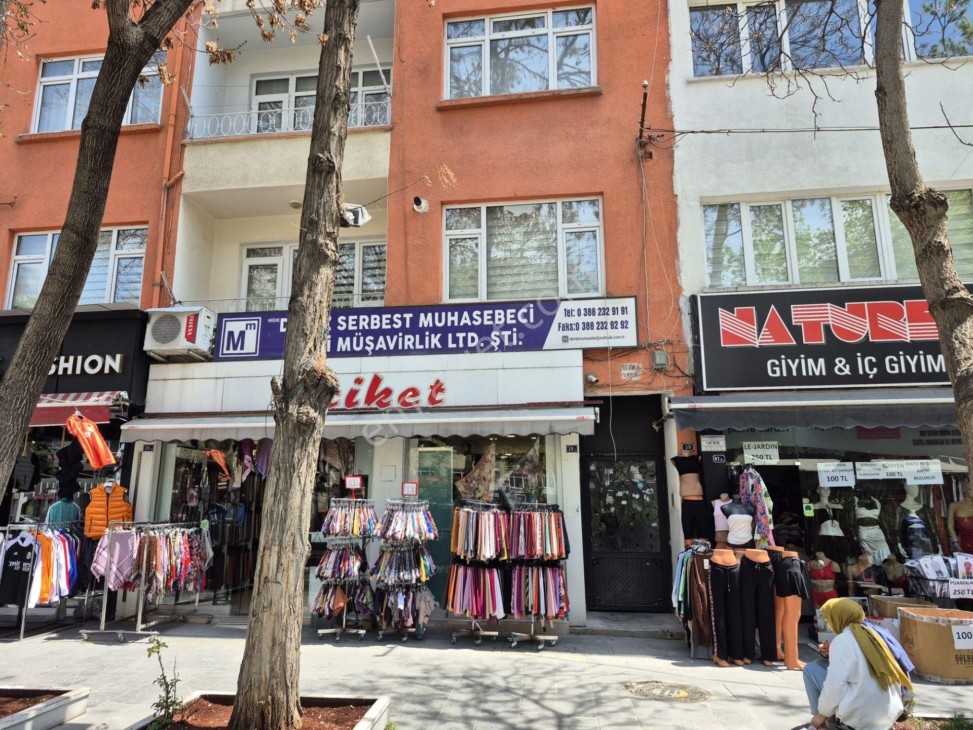 Yağrmurlar Gayr. Şadırvan Pakı İçinde Hazır Kiralık Home Ofis