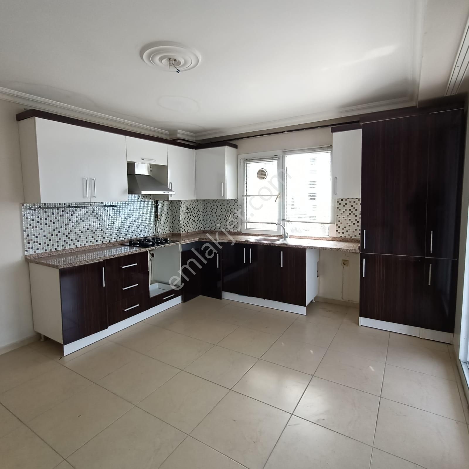 Güzelyurt Mahallesinde 3+1 Site İçerisi Kiralık Daire