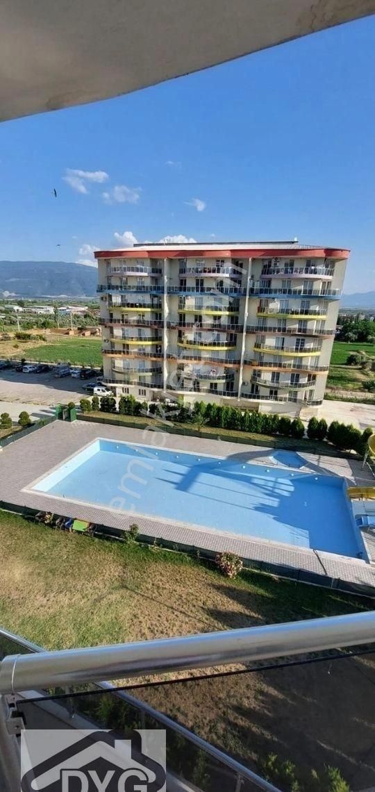 2+1 Site İçinde Havuzlu Satılık Doğalgazlı Daire