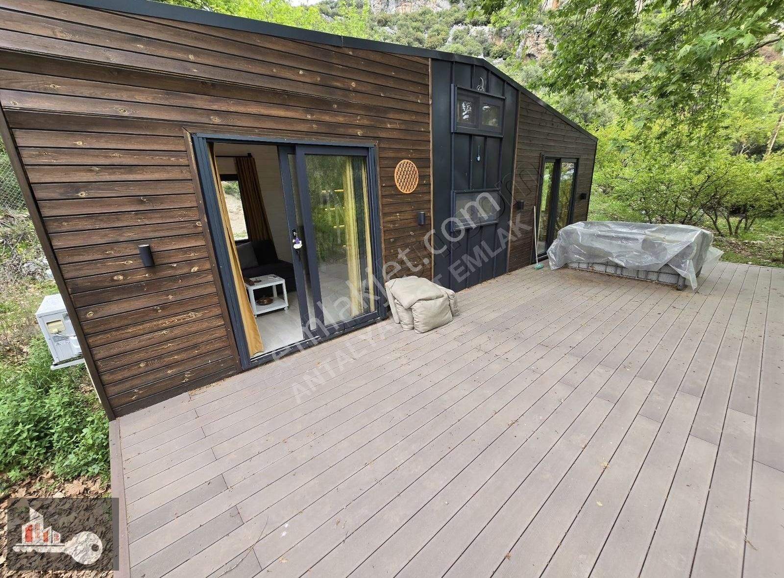 Mükemmel Konumda Eşyalı Tiny House İçerisinde Hazır Arsa