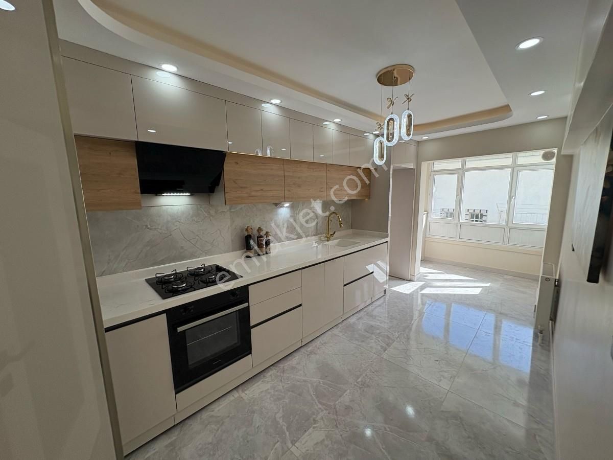 Sincan Plevne Mahallesinde Çift Balkonlu Full Yapılı 3+1 Daire