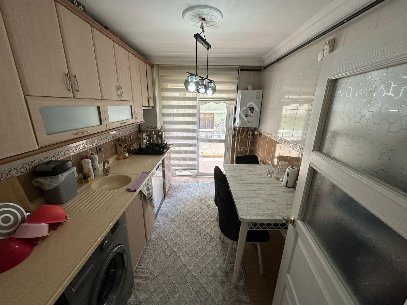 Kuşcağız Cadde Yakını 2+1 Kat Konumunda Full Yapılı Teras Balkon