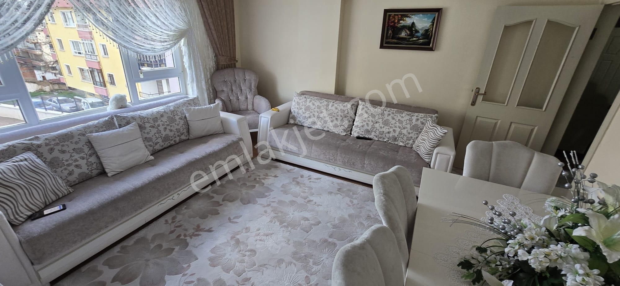 Gülveren Mah 3+1 Kat 2 Ön Cephe 118 M2 Montalamalı