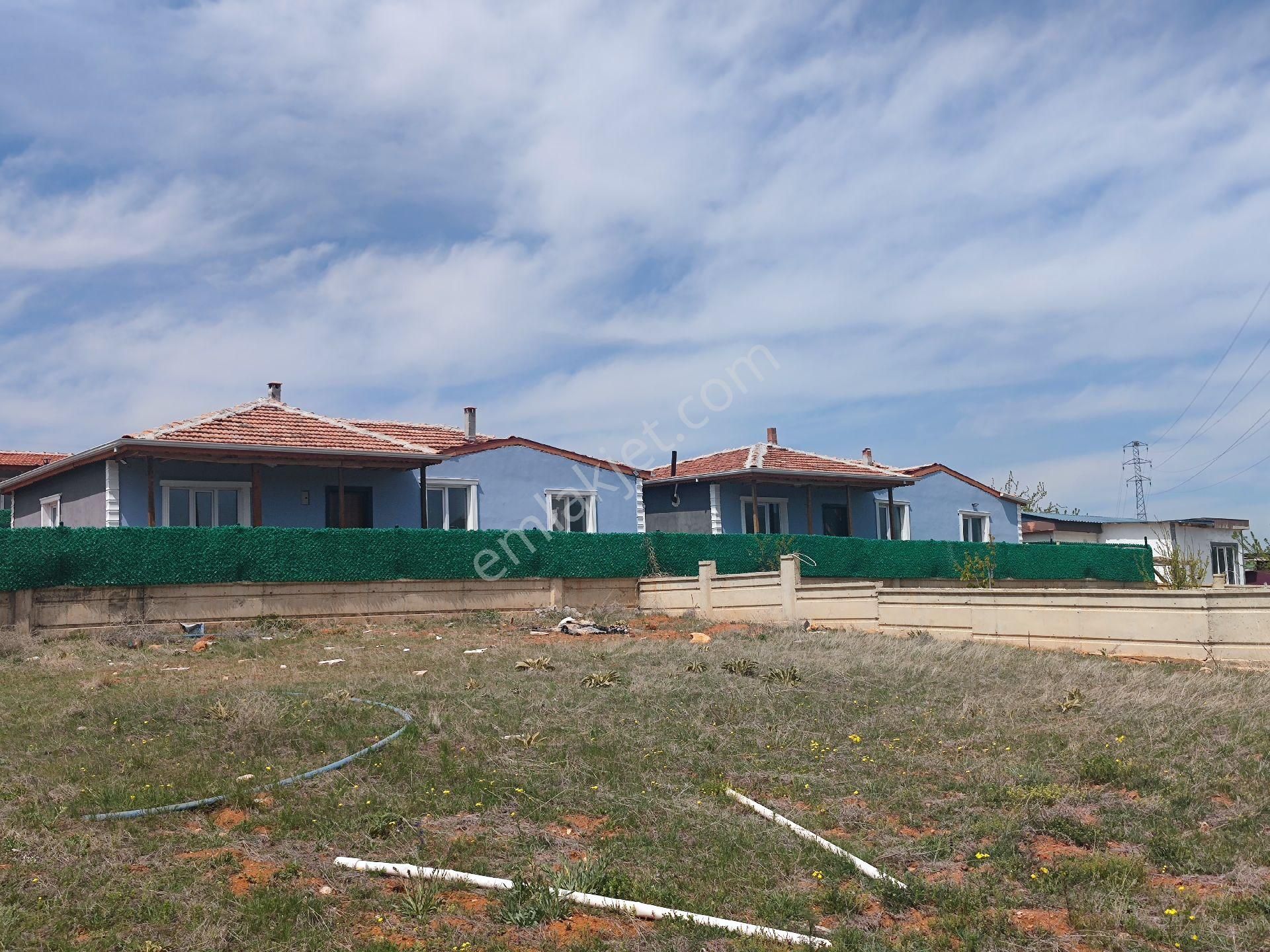 Özbağ'da Bir Ev Fiyatına Aynı Arsa İçerisinde İki Müstakil Ev
