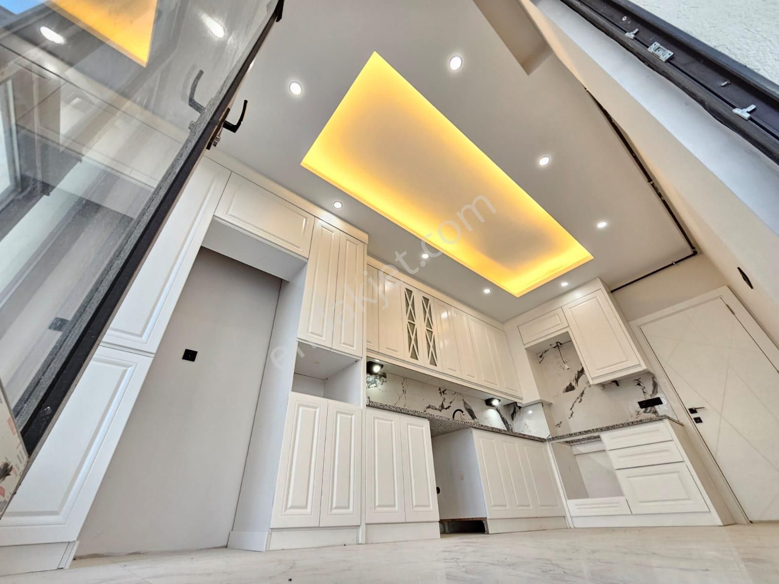 Denizli Şemikler De 3+1 160 M2 Mükemmel Konumda Geniş Ferah Satılık Son Daire