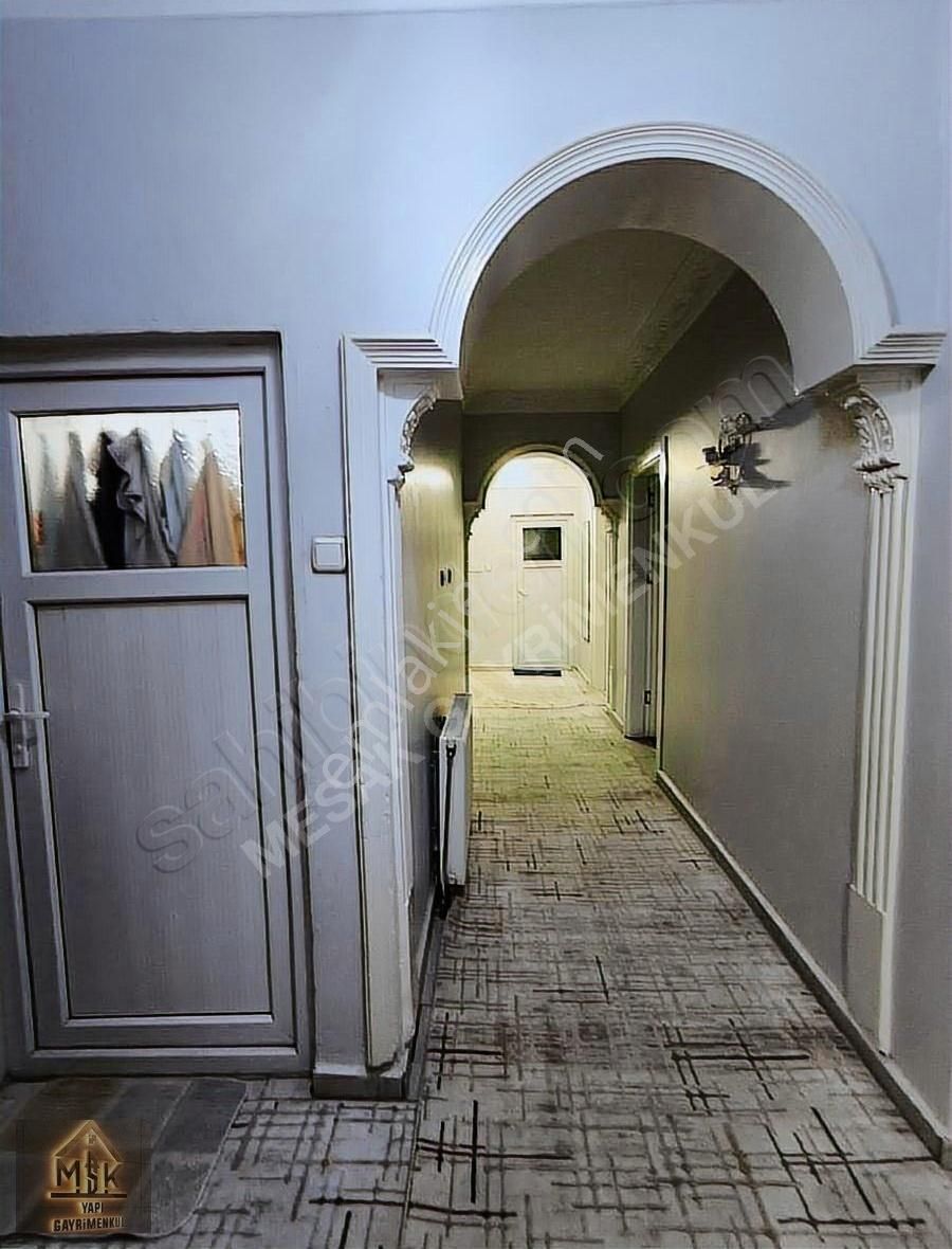 Mesak Gayrimenkulden Golden Plaza Karşısında Satılık 2+1 Daire
