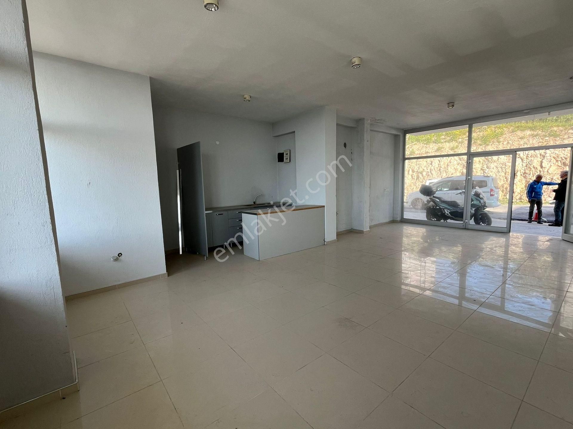 Menemen Ulukent Ulukop. 110+114 M2 Yan Yana İki Kiralık Dükkan - Görsel 14