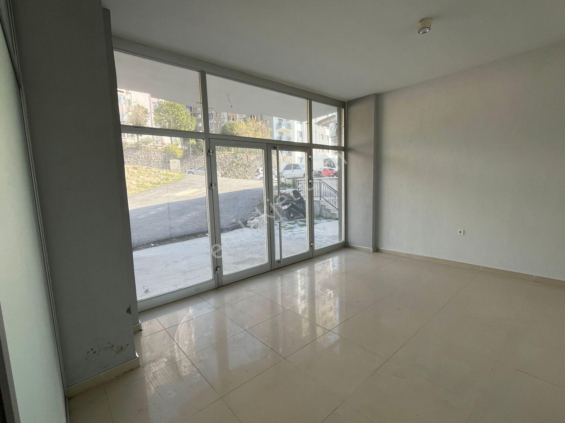 Menemen Ulukent Ulukop. 110+114 M2 Yan Yana İki Kiralık Dükkan - Görsel 13