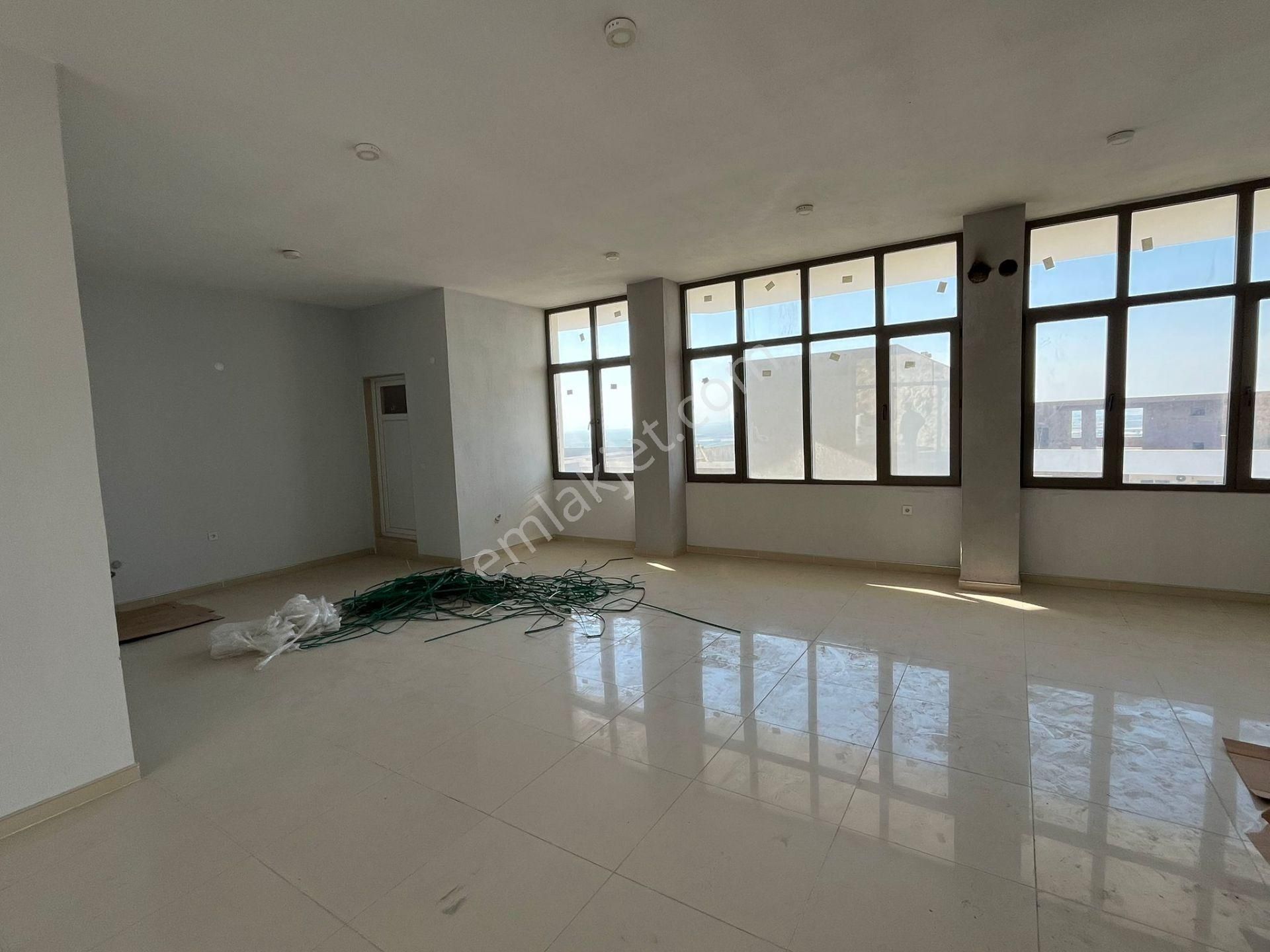 Menemen Ulukent Ulukop. 110+114 M2 Yan Yana İki Kiralık Dükkan - Görsel 15