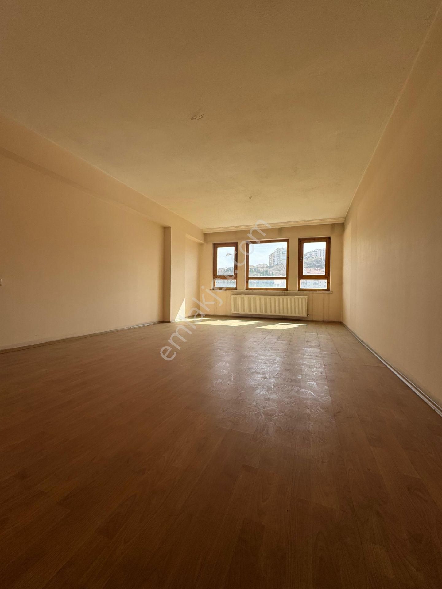 Şafaktepe Mah 3+1 Kat 2 Arka Cephe Bağımsız 120 M2