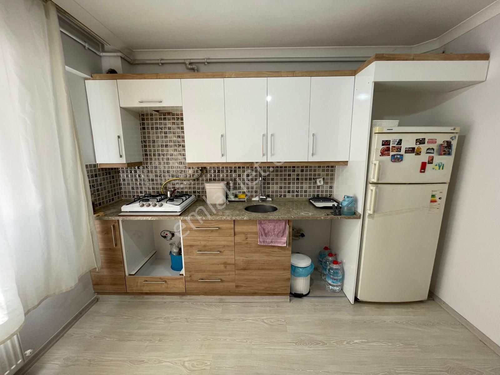 🏡muradiye Mahallesi 🏡 ✅2+1 90 M2 3 Katlının 1 Katı ❇️ Kapalı Mutfak