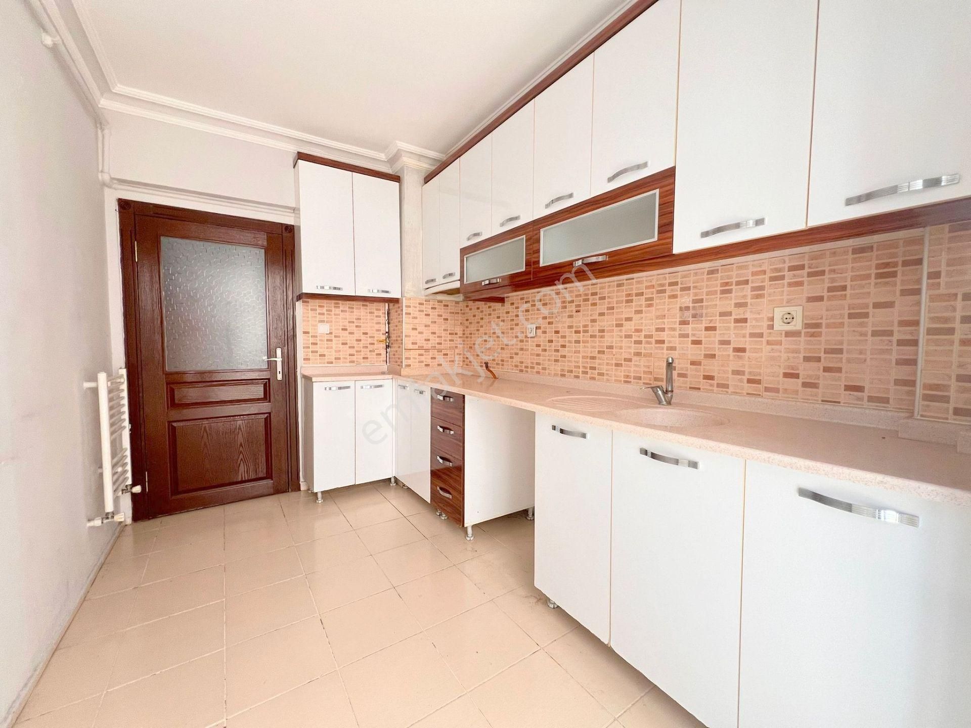 Şafak'tan Cadde Üzeri 3+1 Bağımsız Orta Kat Güney Cephe Full!!