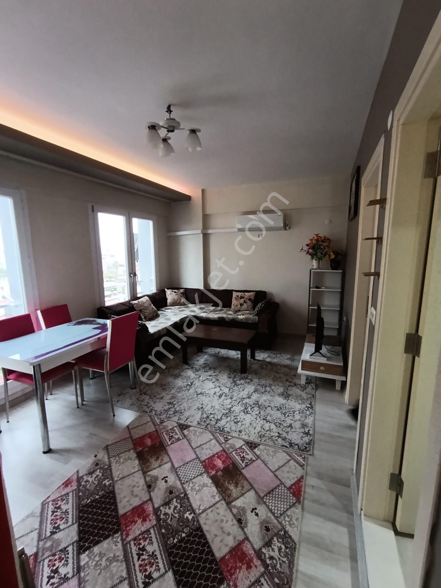 Nazilli Sümer Mahallesinde 1+1 Ful Eşyalı Abonelikleri Açık Kiralık Daire