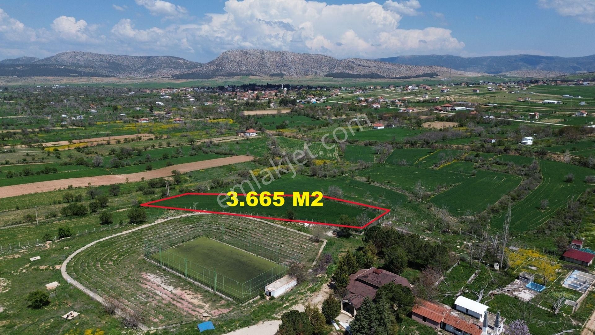 Korkuteli Bozovada Yeni Yol Kenarı Resmi Yolu Olan Daire Takasına Açık 3665 M2 Tarla - Görsel 3