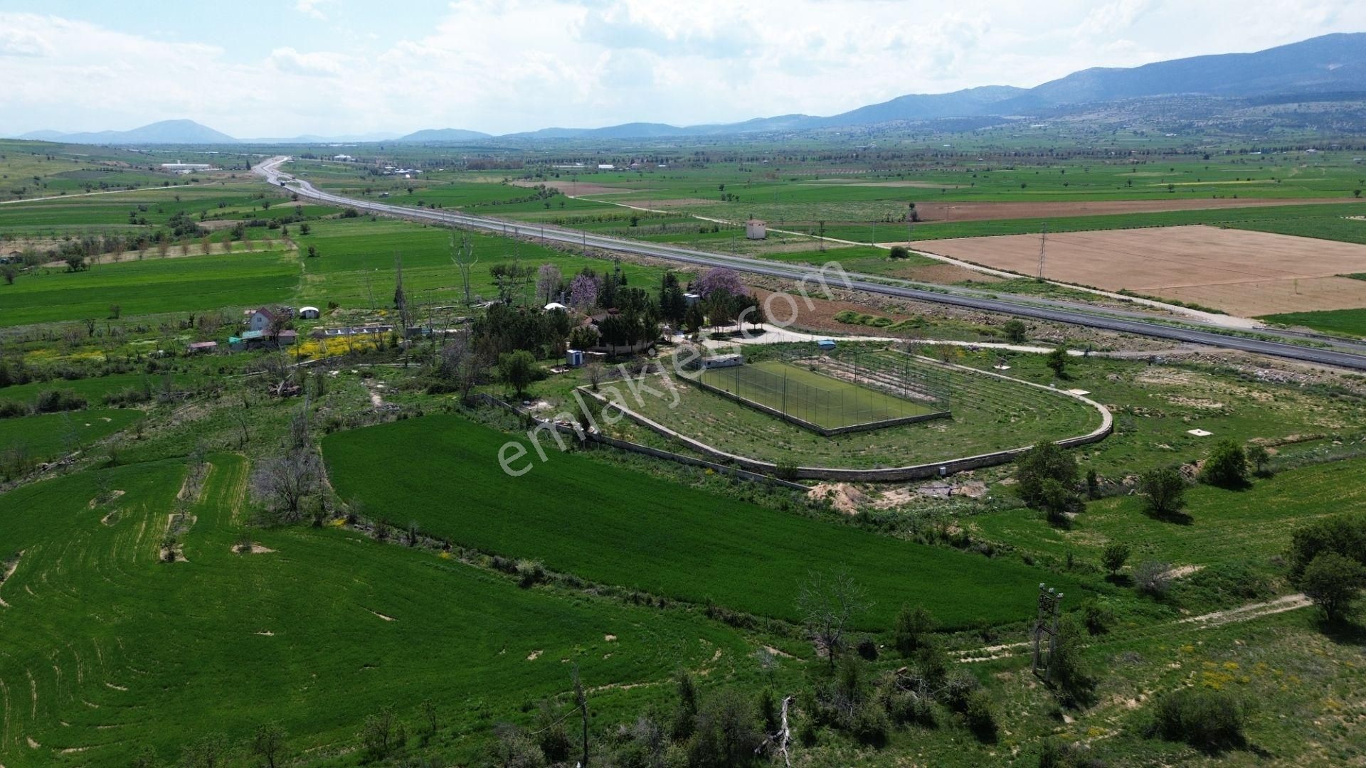 Korkuteli Bozovada Yeni Yol Kenarı Resmi Yolu Olan Daire Takasına Açık 3665 M2 Tarla - Görsel 10