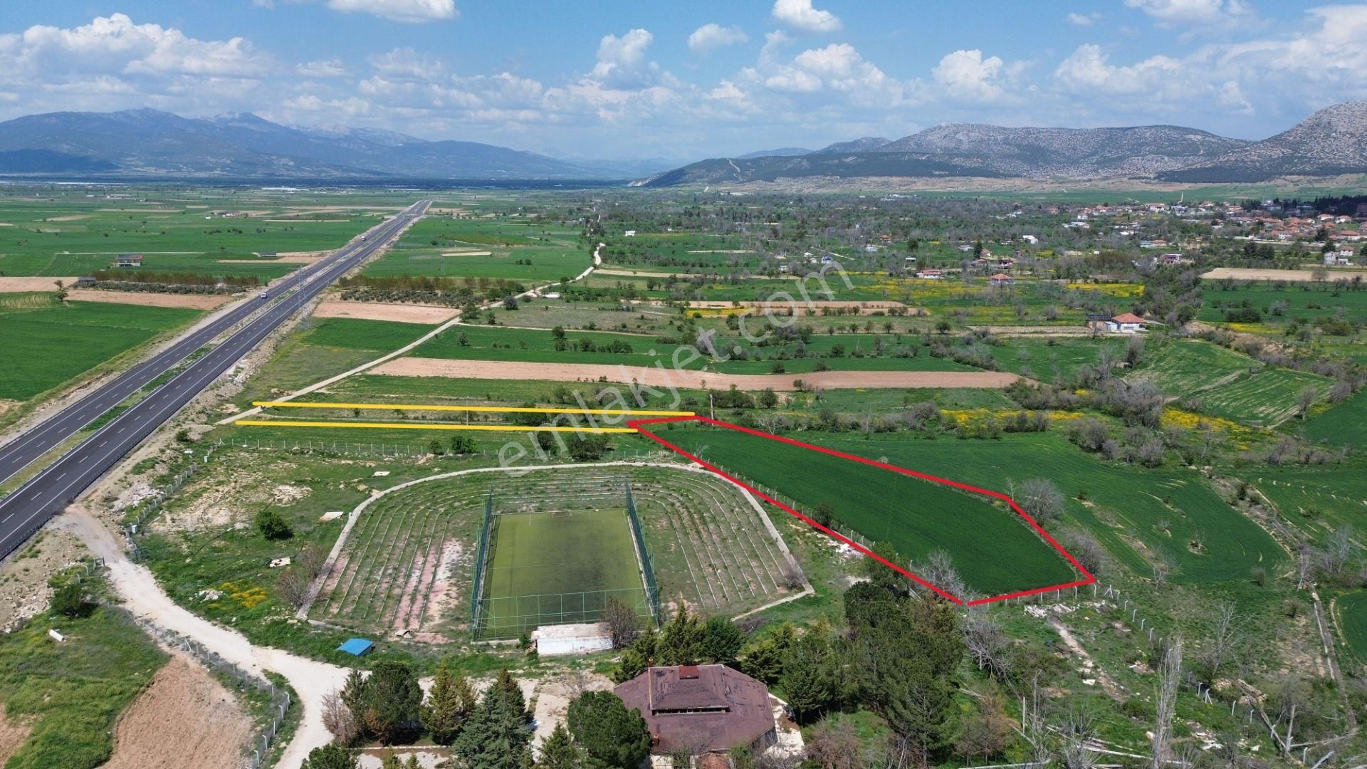 Korkuteli Bozovada Yeni Yol Kenarı Resmi Yolu Olan Daire Takasına Açık 3665 M2 Tarla - Görsel 9