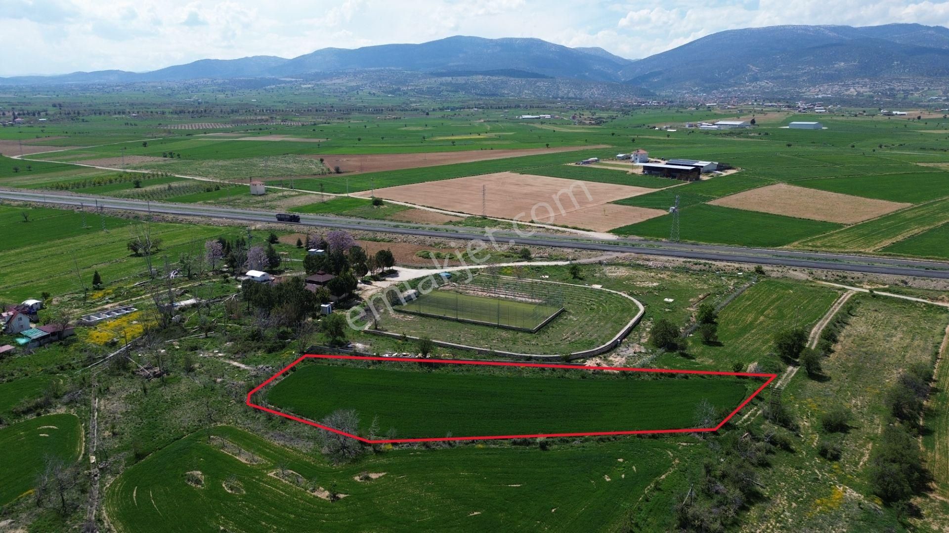 Korkuteli Bozovada Yeni Yol Kenarı Resmi Yolu Olan Daire Takasına Açık 3665 M2 Tarla - Görsel 4