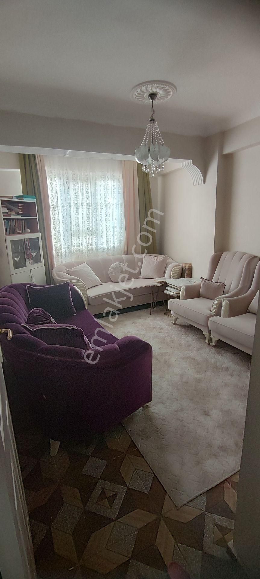 Uğurlu Emlaktan Devteştinde Satılık Doğalğazlı Full Yapılı Asansörlü Üst Kat