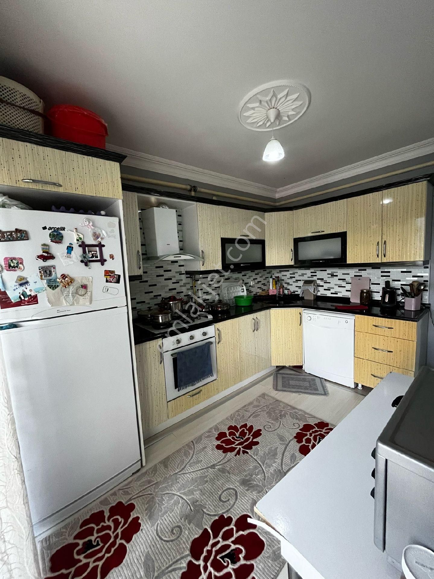 Evim-nur'dan Tepecik Mah. 3+1 130m2 Ebevyn Banyolu Otoprklı Caddeye Cephe Krediye Uygun Fırsat Daire