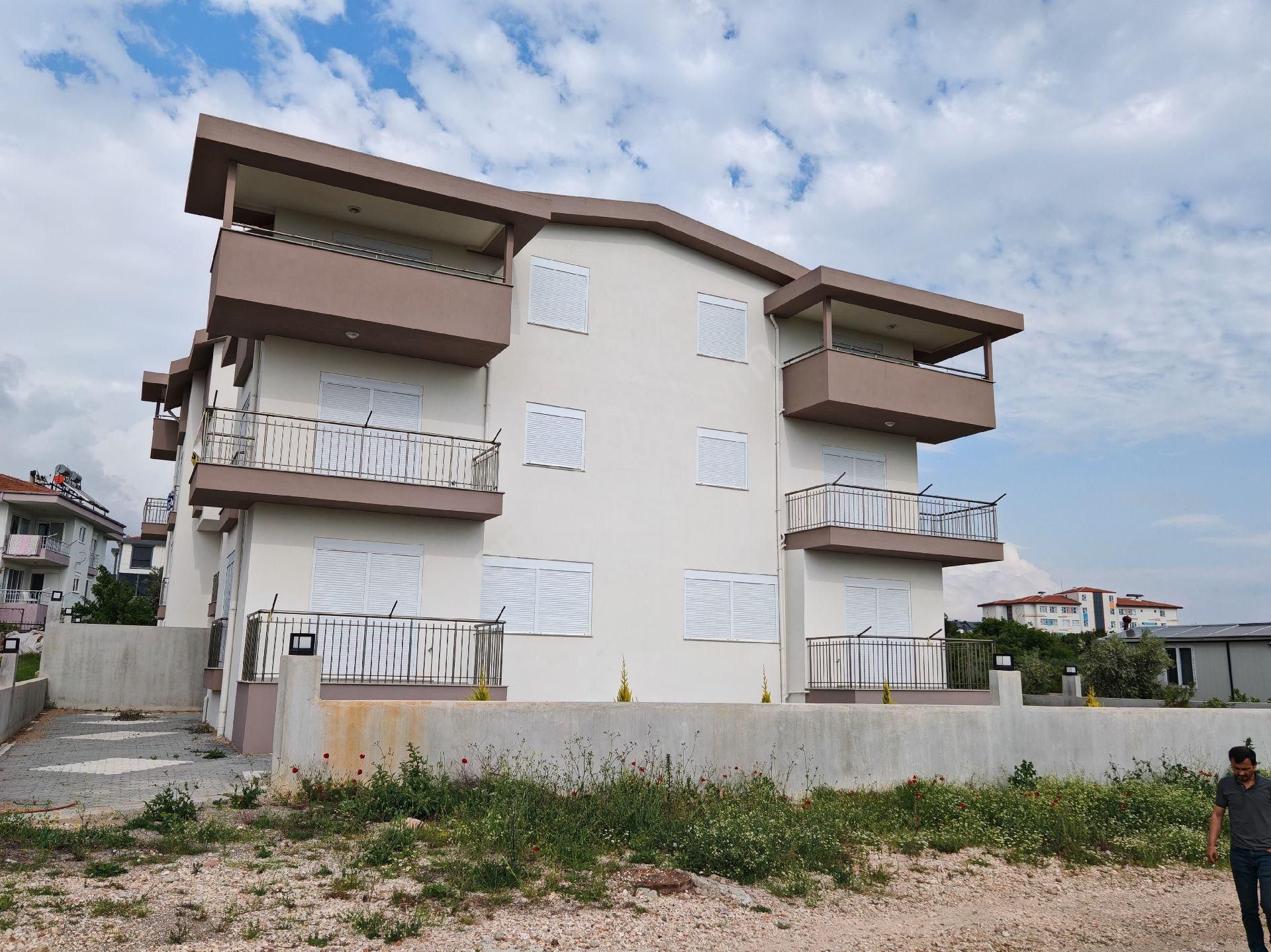 Ilıca'da 3+1 150m2 Sıfır Dublex 3 Banyolu Daire