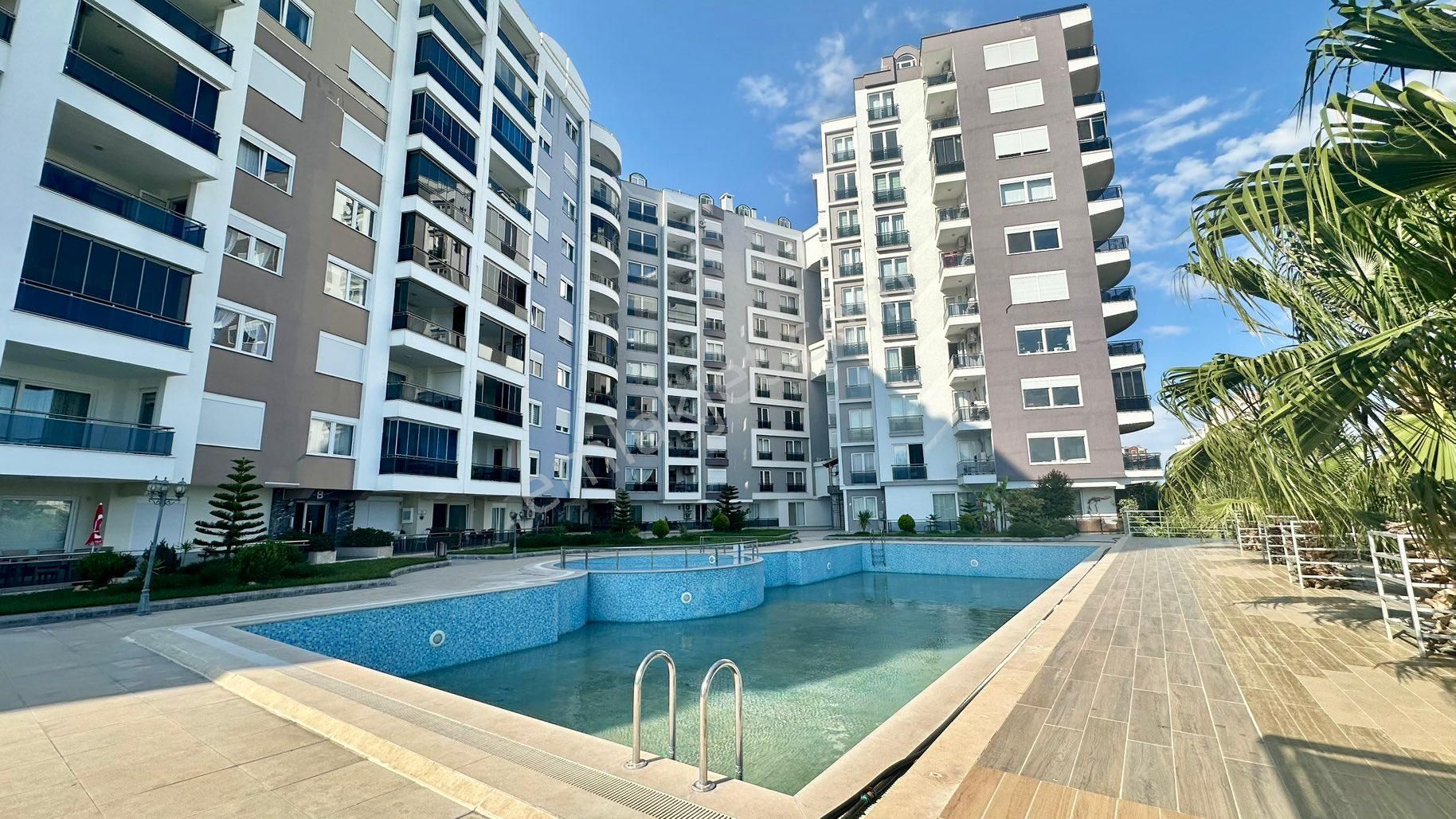 Talia Tower' Da Deniz Manzaralı Kiralık 4+1 Geniş Daire