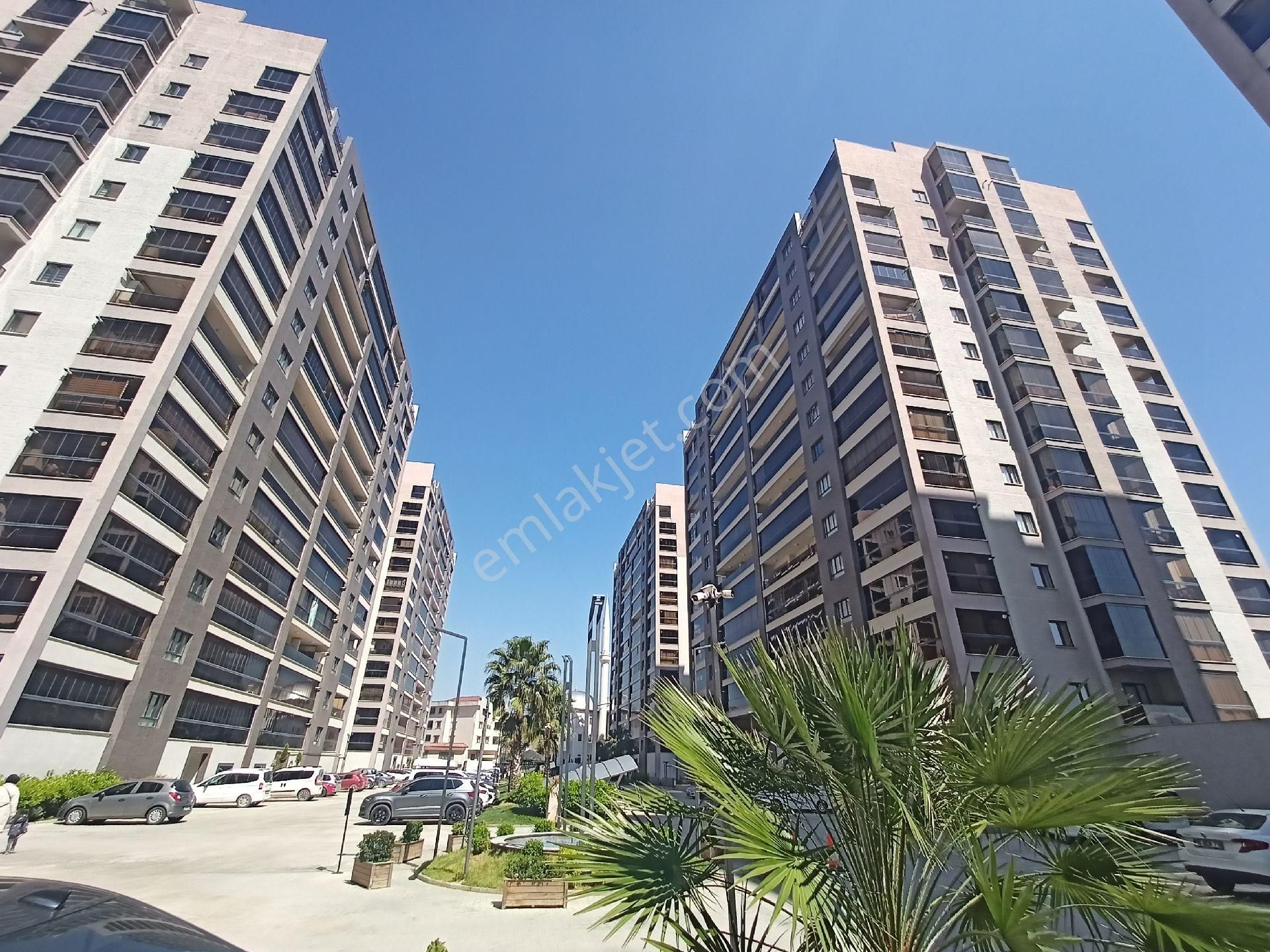 Kaçmaz Emlak Cumhuriyet Mah Prestij Optimum Satılık Havuzlu 3+1 Lüks Daire