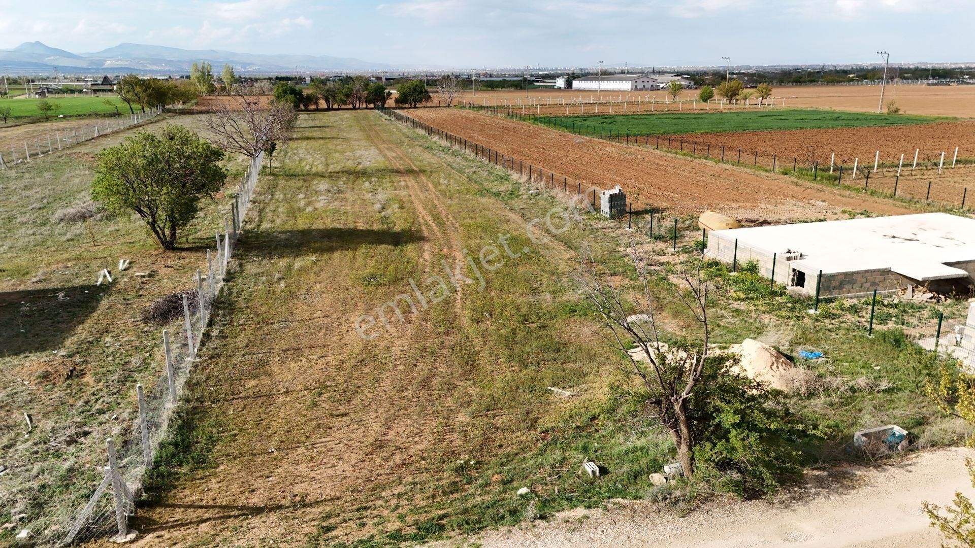 Gödene'de 3.204 M² Müstakil Tapulu Suyu Olan Bahçelik Süper Konum