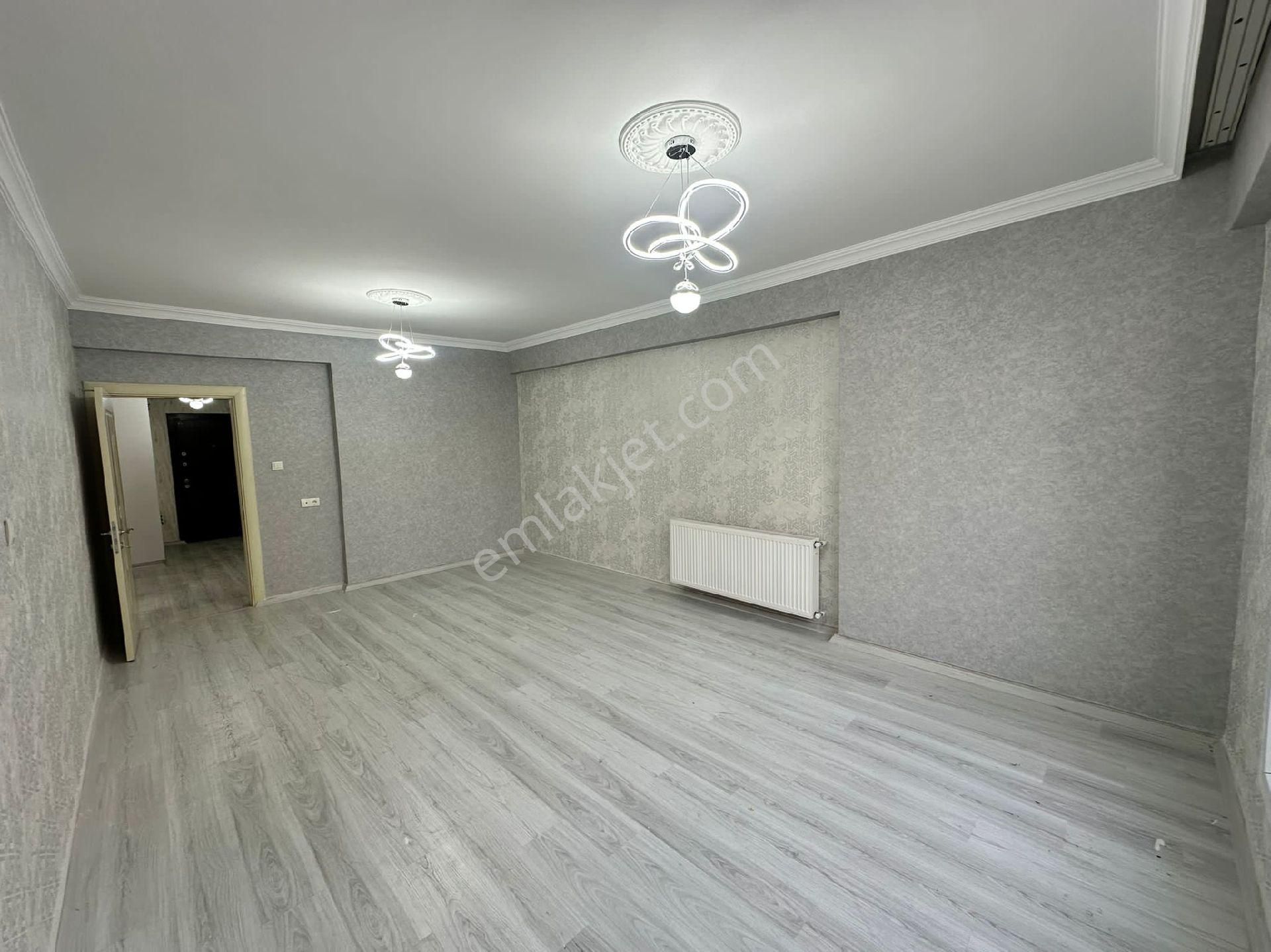 Akpiyar'da Uygun 3+1 Ara Kat Full Bakımlı Daire...