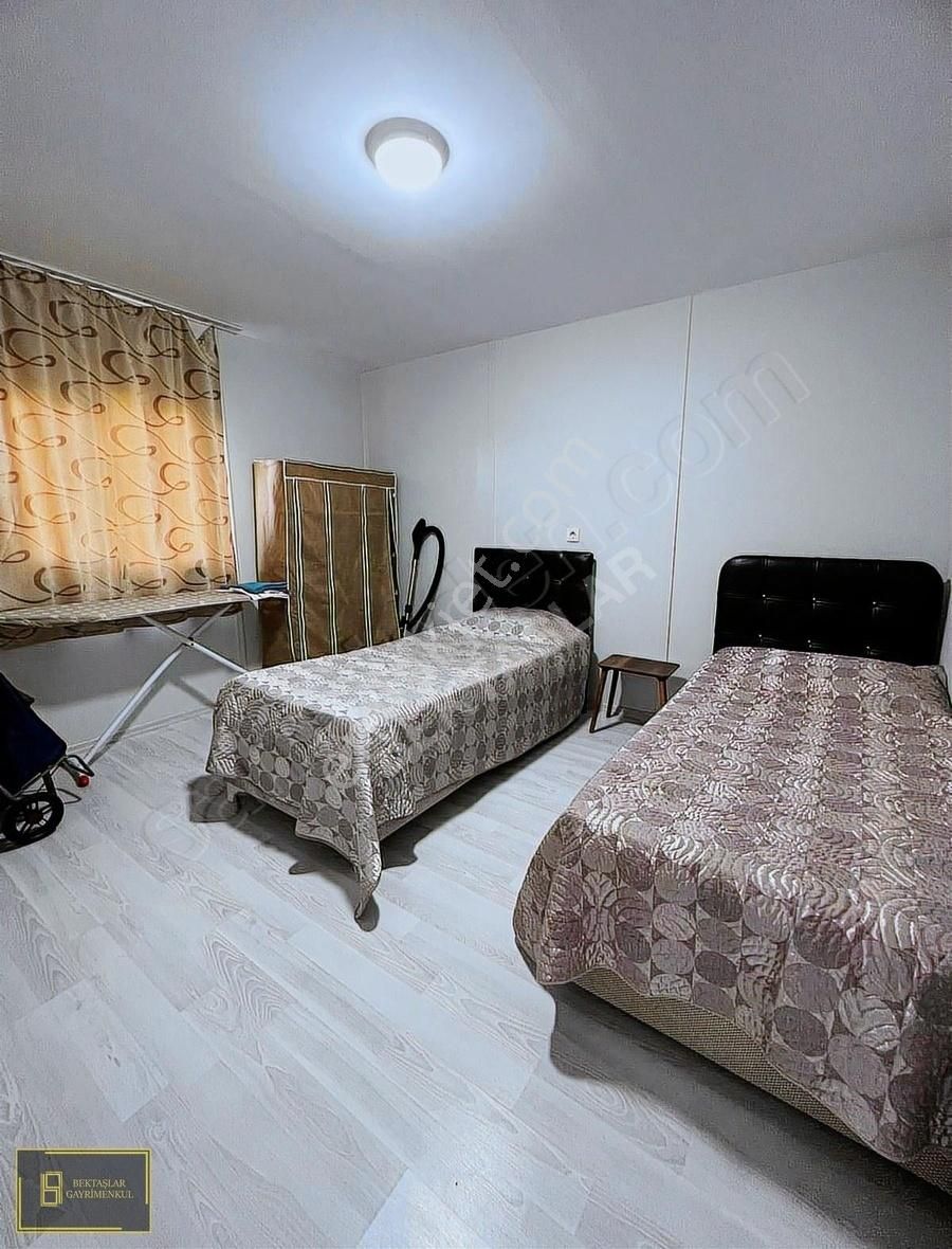 Yalova Çınarçık Teşvikiye'de 560 M² Arsalı,eşyalı,müstakil (2+1)