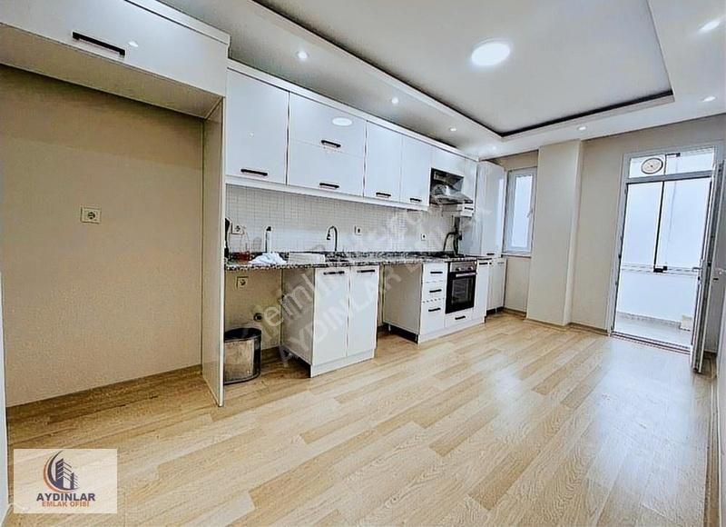 Bahçelievler Şirinevler Merkezde Satılık 2+1 Daire