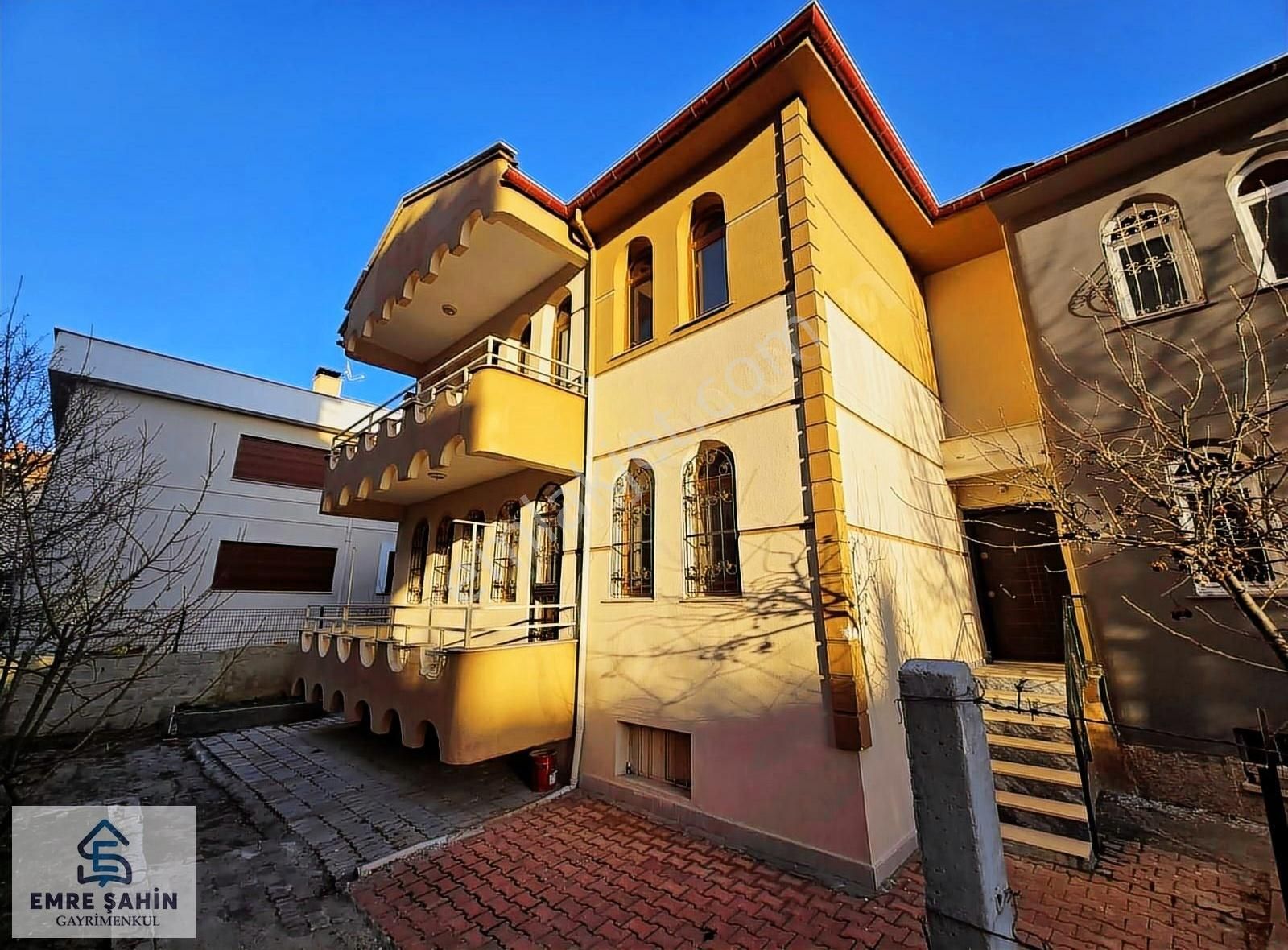Dumlupınar Mah. 5+1 Müstakil Satılık