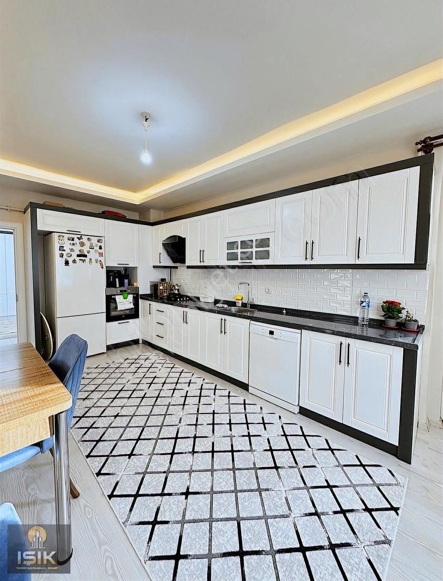 Işık Gayrimenkul'den Dadaşkentte Satılık 3+1 Lüks Daire