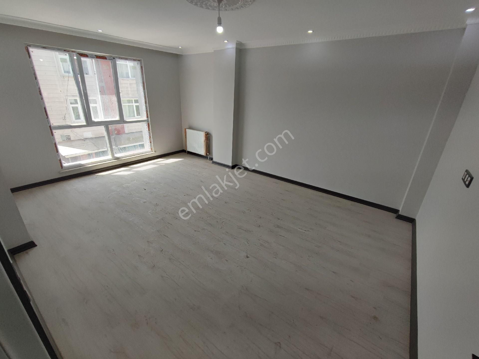 Taşoluk Mahallesi Büyük Cami Yanı 2+1 Lüks Yapım Arakat Daire