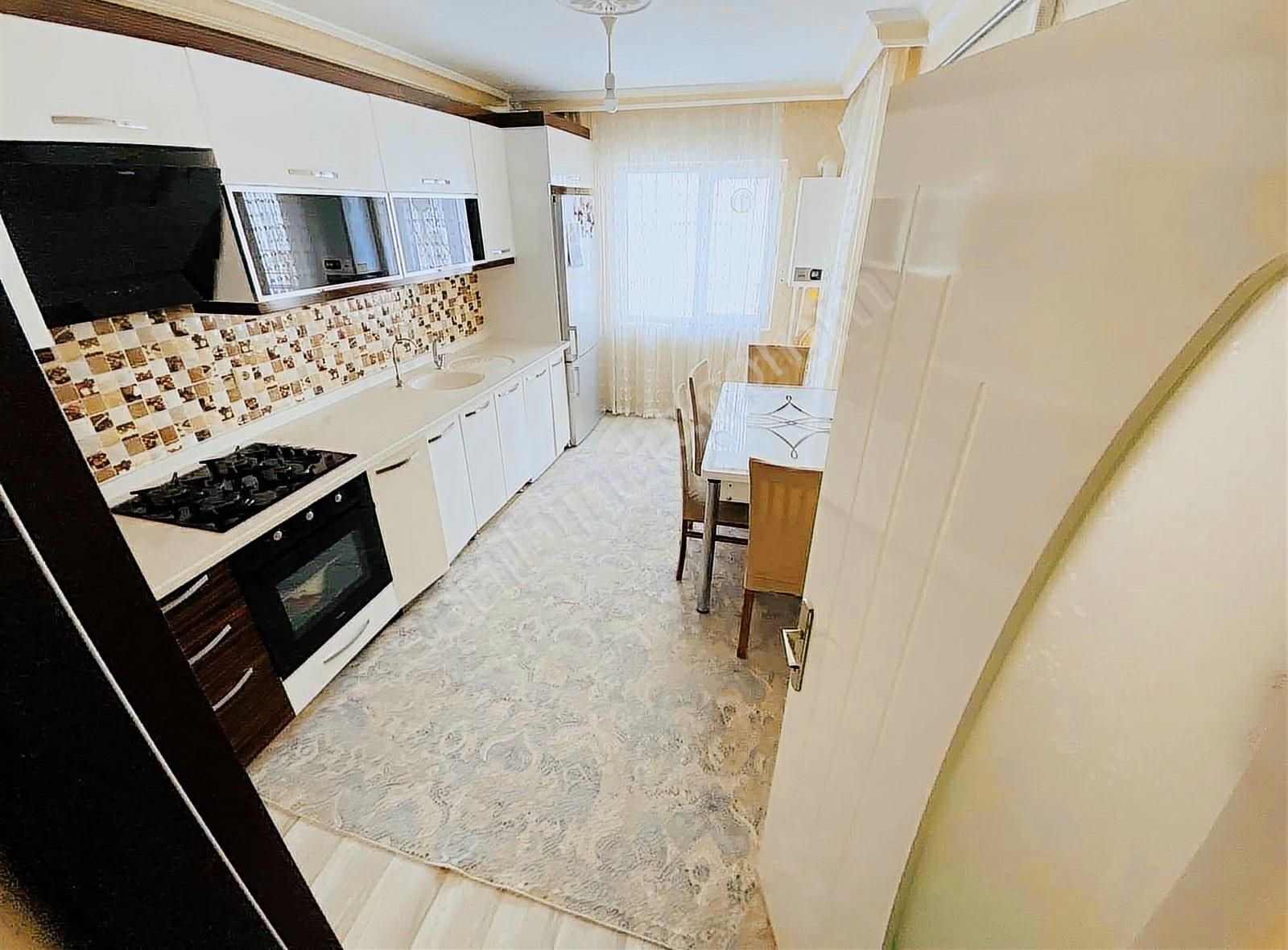 Kupon Daire Malazgirt Mh.de Asansörlü 2+1 Satılık Giriş Daire