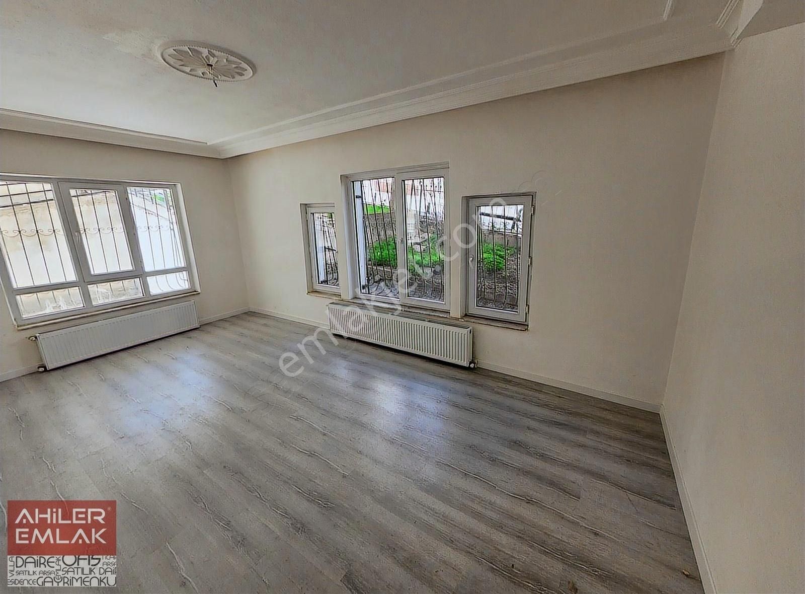 Ahiler'den Yayla Mah.sinde 3 Oda 1 Salon Güney Cephe Giriş Katta