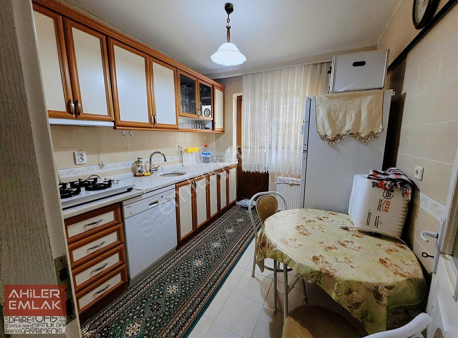 Ayvalı Mh.sinde 3 Oda Salon Güney Cephe Eşyalı Kiralık Daire ..