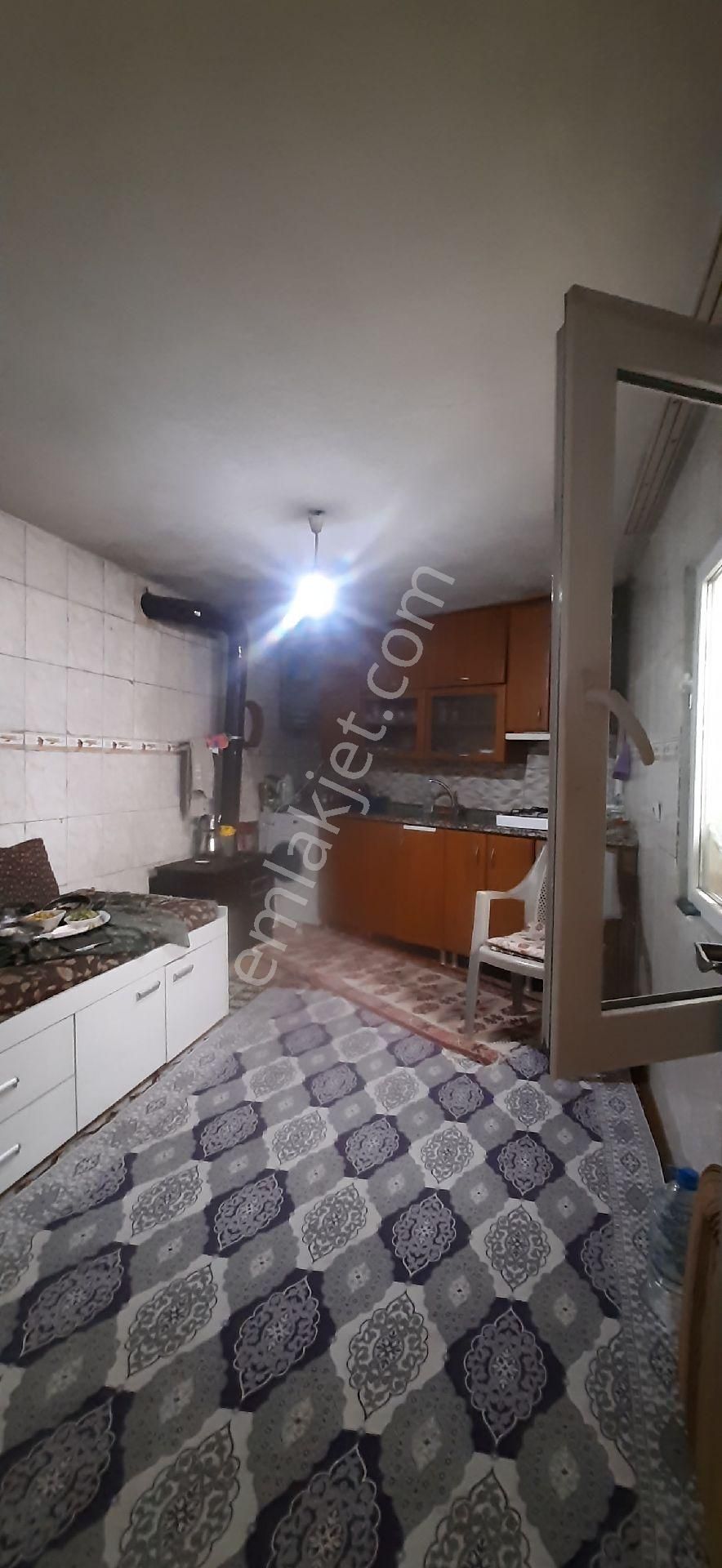 Manisa Akhisar Ulucami Mah. Satılık 2+1 Mustakil Ev