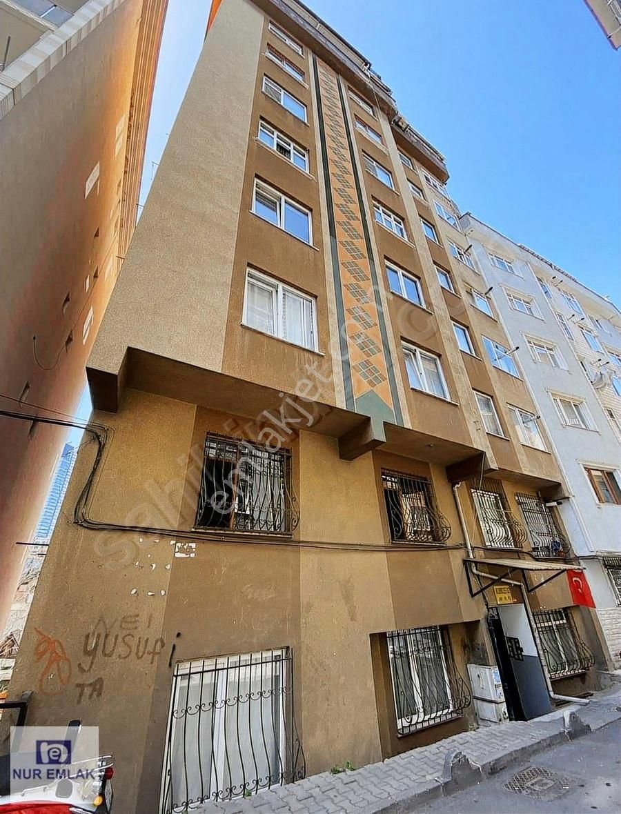 Mecidiyeköy'de 2+1 - 85 M2 Asansörlü Binada 3.kat Kiralık Daire