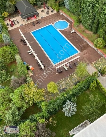 Çiğdem Emlak'tan Missistanbul Evlerinde 10.kat Kiralık 3+1