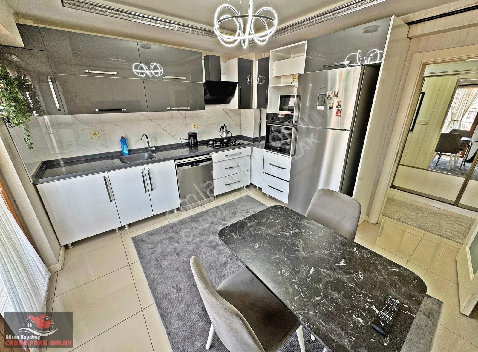 Eşşsiz_manzarası_ile_ara_kat_4_yıllık_binada_ultra_lüx_175m²_4+1