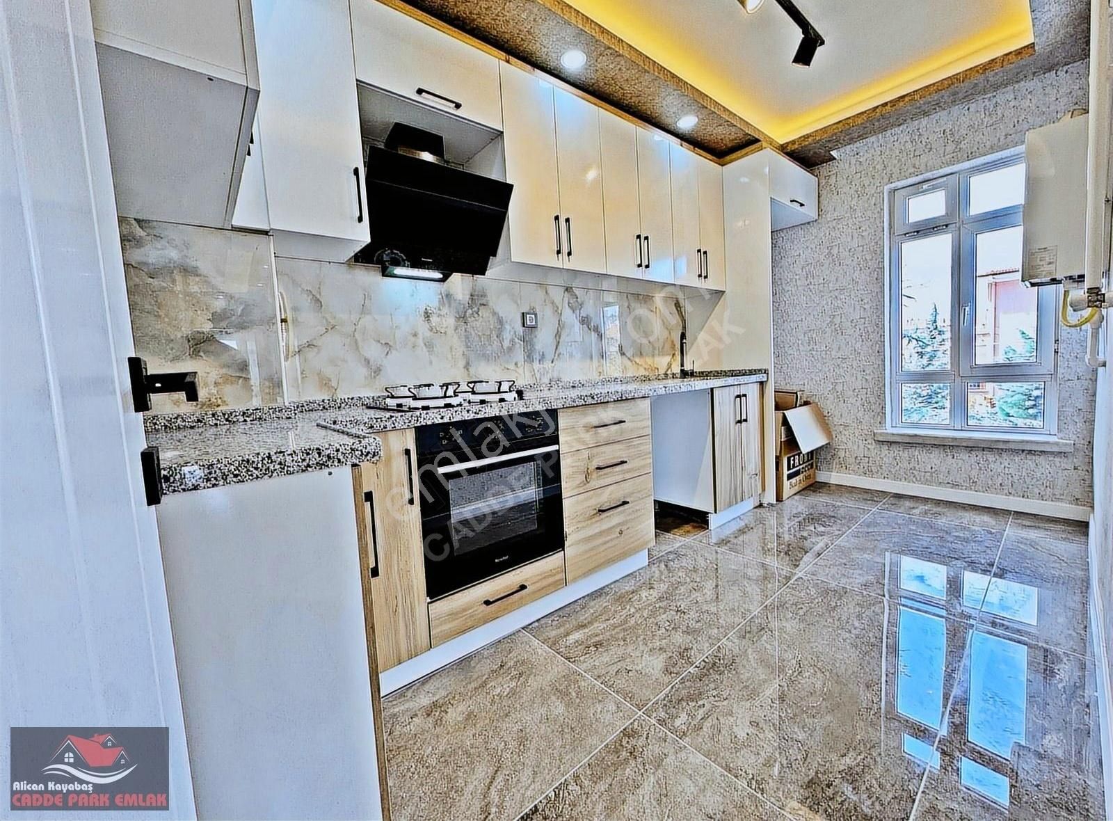 Tepebaşı_göbekte_ara_kat_bağmsz_salon_ultra_lüx Yapıda_126m²_3+1