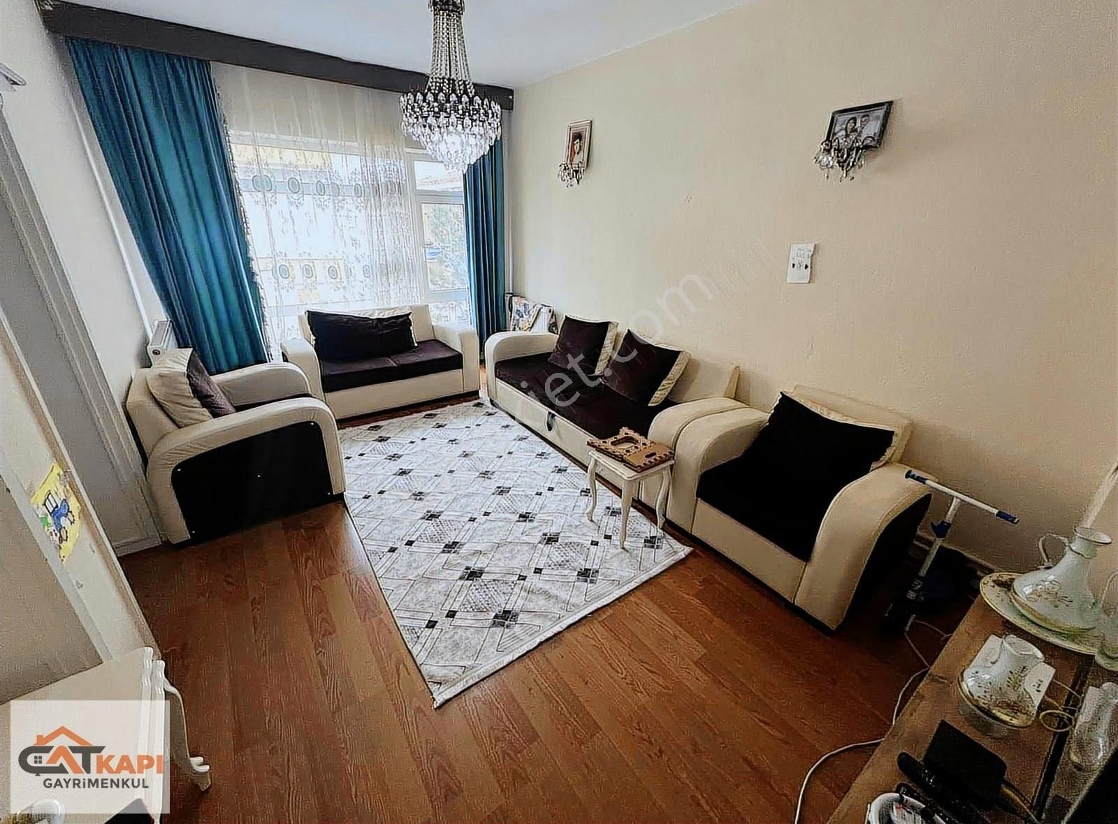 Çatkapı'dan Karargahtepe Mah. Kocatepe Okulu Karşısı 2+1 Daire
